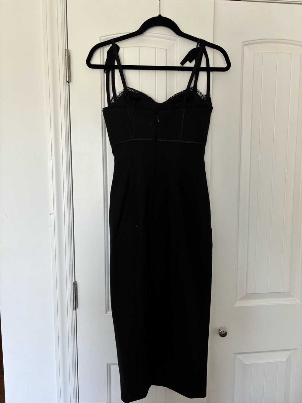 cinq a sept Black Lace-Trim Midi Dress